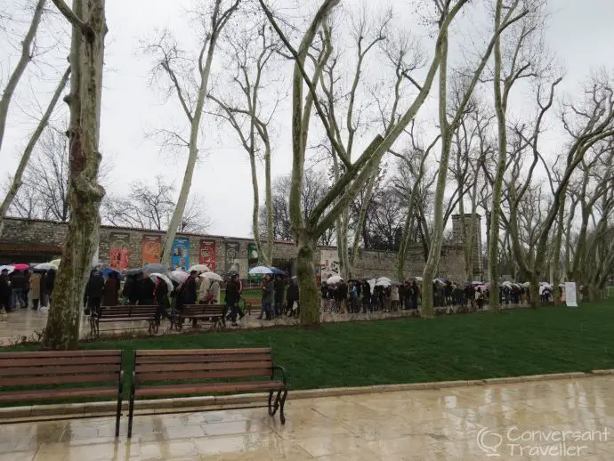 Long lines at Topkapi Palace, Istanbul, Turkey