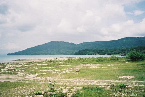 Reason #2 why it's called 'Crocodile Lake' - Lake Peten Itza, Guatemala