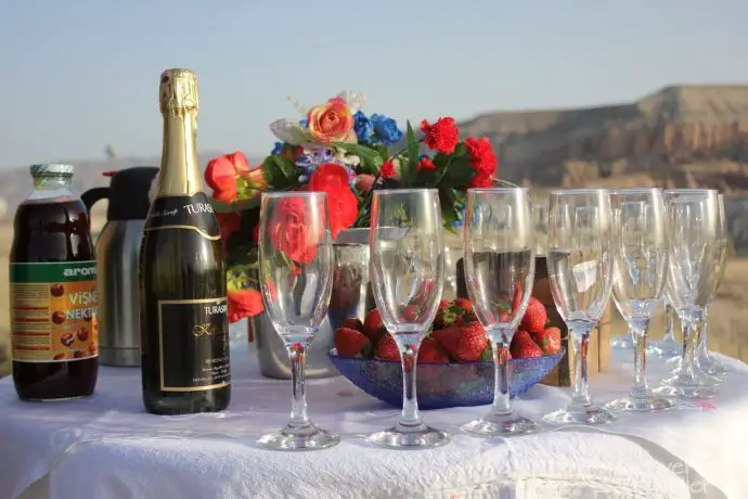 Butterfly Balloons hot air ballooning in Cappadocia review, Turkey