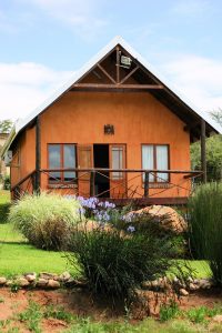 Honeymoon Chalet, Addo Dung Beetle Guest Farm