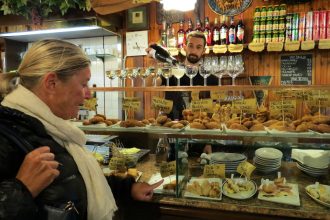 Luca e Fred, City Wonders Jewish Ghetto and Cicchetti Tour, Venice