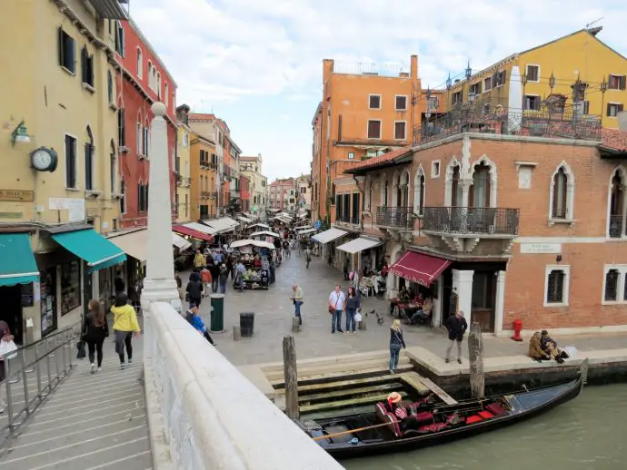 The meeting point at Ponte della Guglie, Cannaregio, City Wonders Jewish Ghetto Tour, Venice