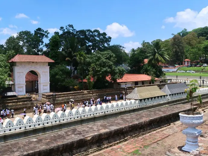 Is the Temple of the Tooth worth a visit, Kandy, Sri Lanka