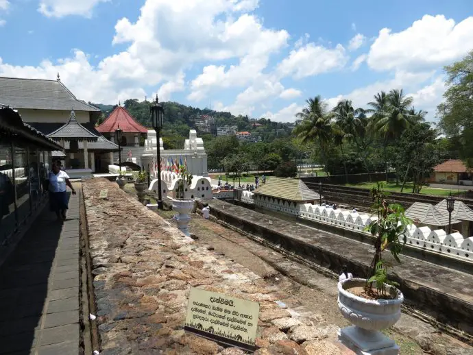 Is the Temple of the Tooth worth a visit, Kandy, Sri Lanka