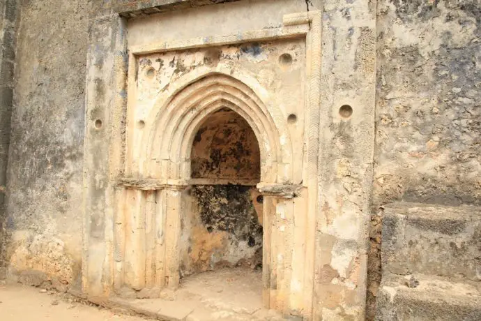 5 arched chamber for speaking in the mosque