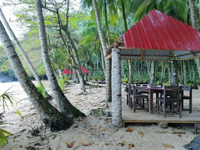 Principe day trip - Picnic spots on Praia Banana in Principe