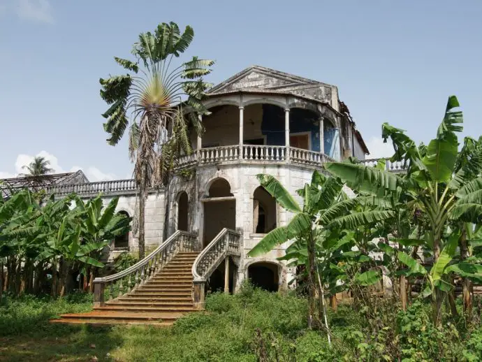 Crumbling white plantation building - Roca Aqua Ize is one of the best places to visit on Sao Tome and Principe