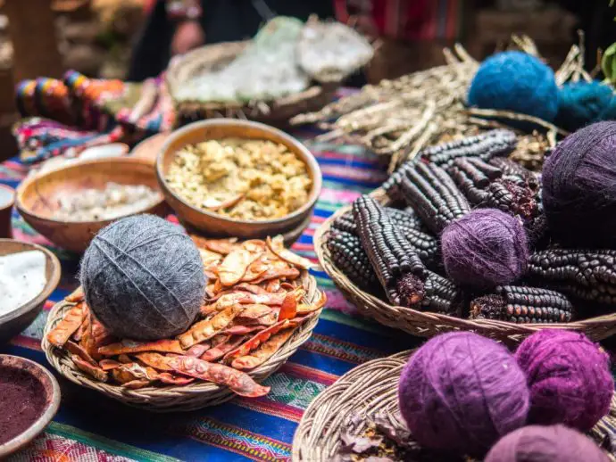 Natural products used for dying in Chinchero