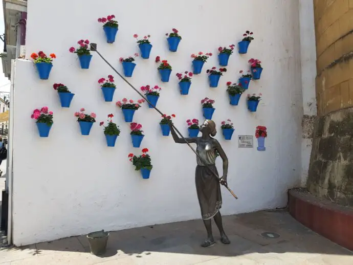 La Regadora statue in Cordoba