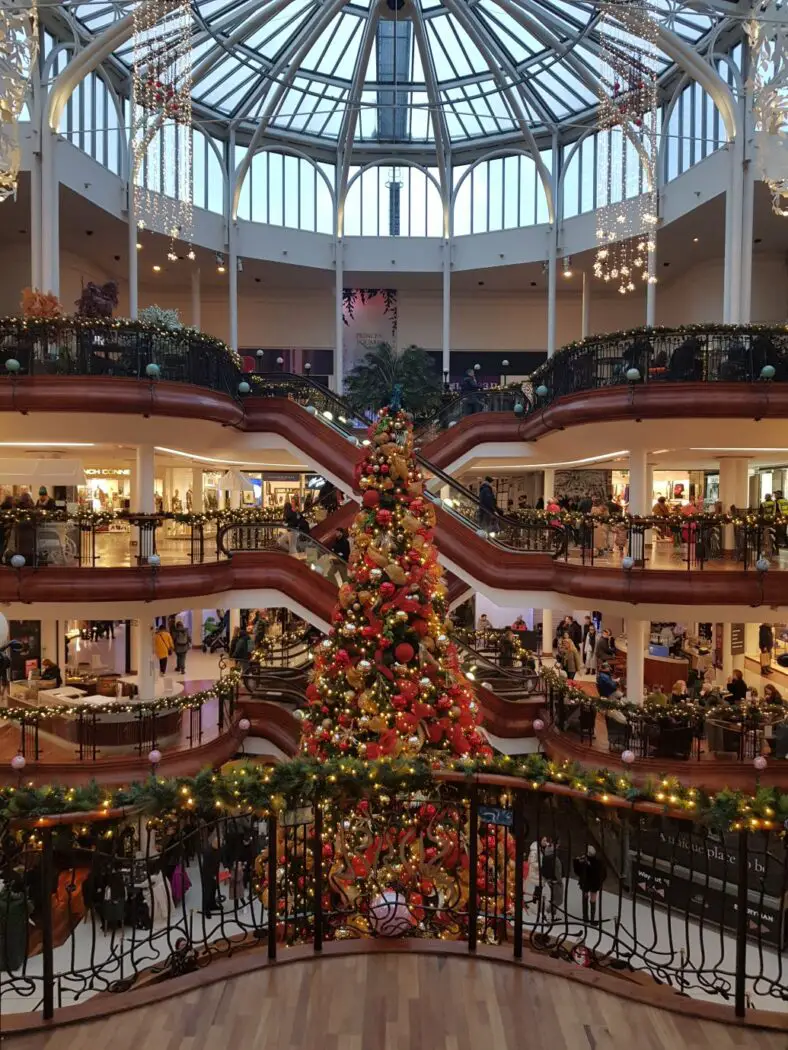 Edinburgh or Glasgow shopping: Princes Square in Glasgow at Christmas