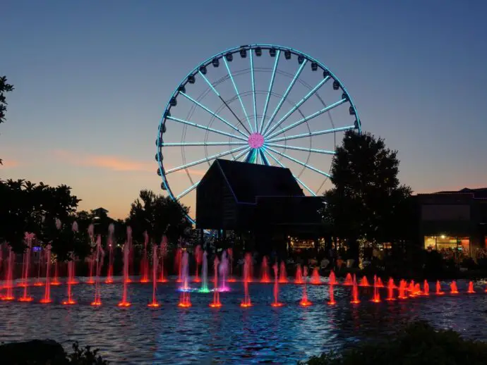 Pigeon Forge Ferris wheel