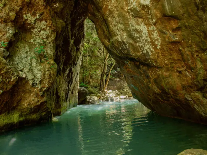 La Leona Waterfall cave in Costa Rica