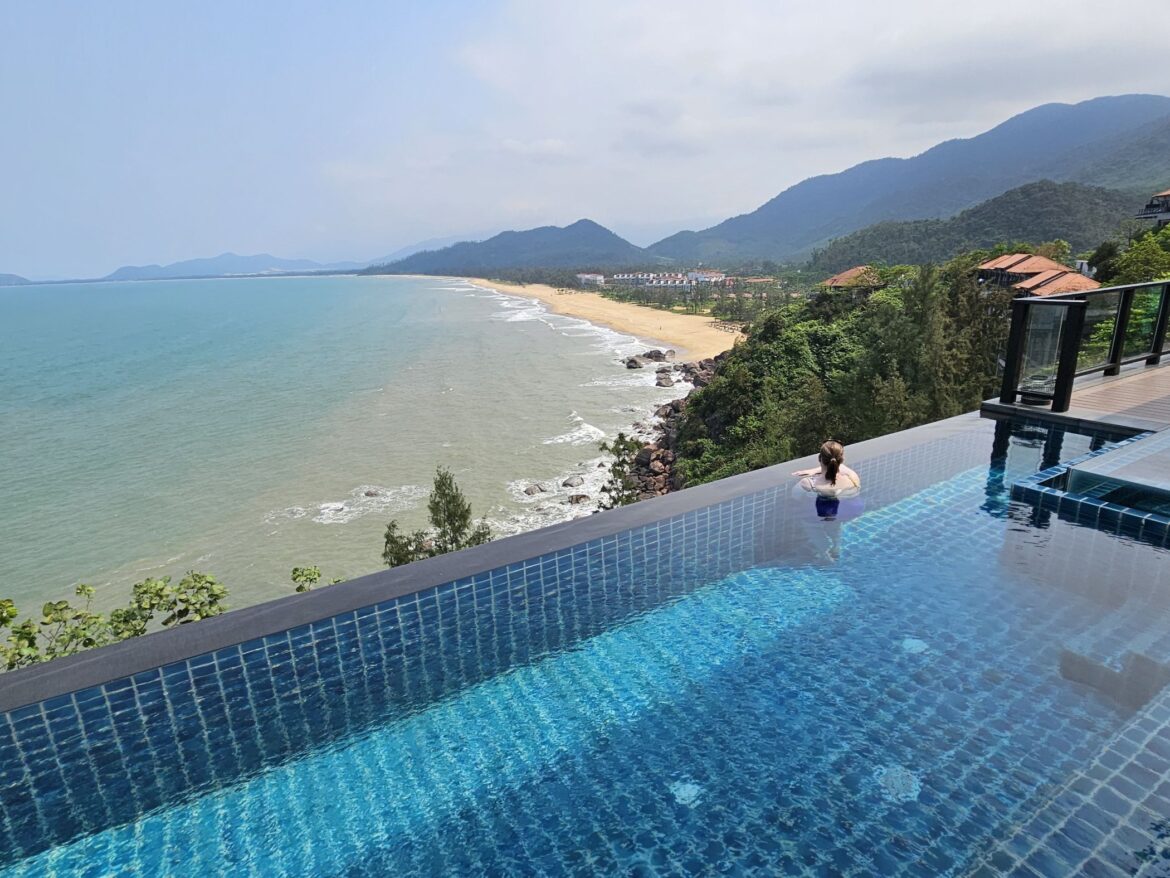 Seaview Hillside Pool Villa at Banyan Tree Lang Co